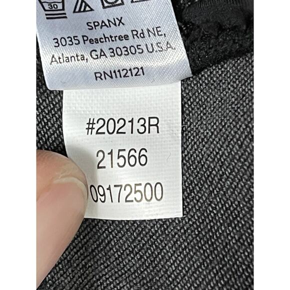 Spanx Jeans Womens Small Black Distressed Skinny Slim Denim Adult - Picture 7 of 10